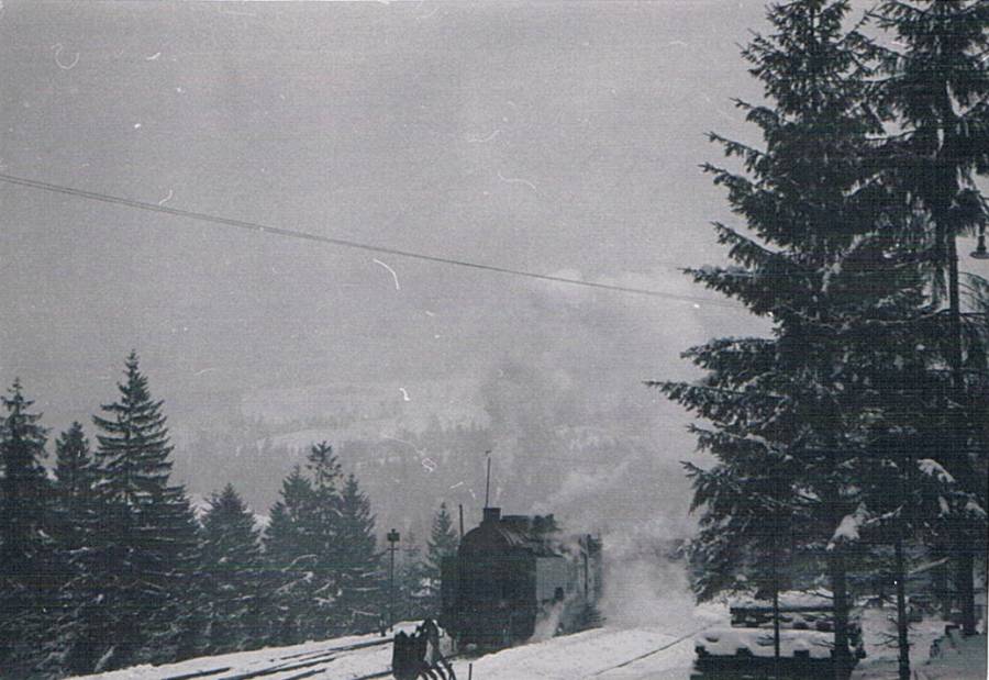 TKt48
TKt48 w okolicy Wisły. Zdjęcie ze zbiorów rodzinnych.
Słowa kluczowe: TKt48 Wisła 1957