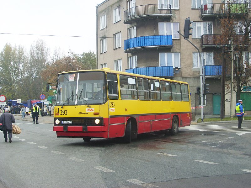 393
Pamiątka z akcji cmentarnej 2007. Wozu nie ma, linia 225 jeździ zupełnie gdzie indziej, i nie jest już cmentarna. Tylko skręt z Kołowej w Św. Wincentego pozostał ten sam
Słowa kluczowe: I260 393 225 ŚwiętegoWincentego WS2007