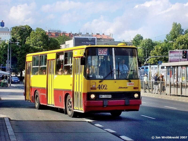 402
Typowa foto historia. Linia 505 istnieje dziś jako 210, a autobusu już z nami nie ma..
Słowa kluczowe: I260 402 505 Puławska 2007