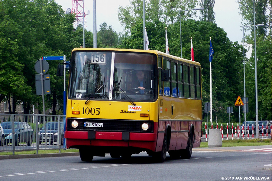 1005
Jedno z wielu stałych przydziałów (póki dodatków nie przejął Grodzisk..)
Słowa kluczowe: IK260 1005 156 MetroMłociny 2010