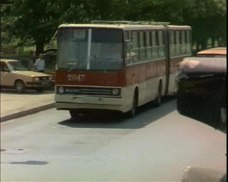 2047
Kadr z serialu "Zmiennicy"
Ikarus 280.11 / Prod. 1978 / Kasacja 10.1985
Słowa kluczowe: IK280 2047 117 Komarowa 1985