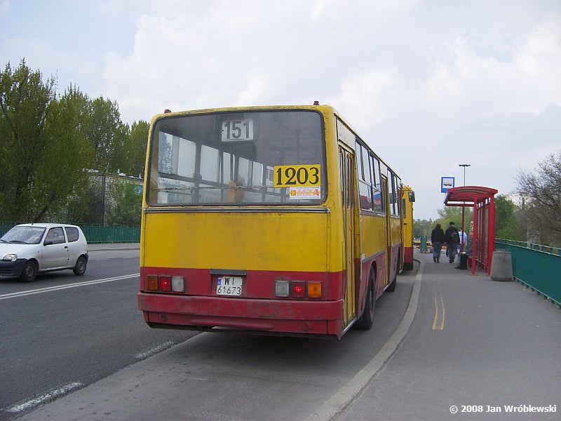 1203
Linii nie ma, wozu nie ma,  Jeszcze dwie akcje oszczędnosciowe i za chwilę nie będzie już w ogole autobusów.
Słowa kluczowe: MZA Ik260 1203 151 2008