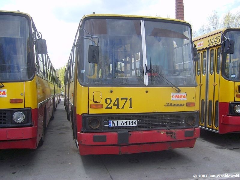 2471
Jeszcze na stalowej..
Ikarus 280.26 / Prod. 1987 / NG 1996 / NG2 2000 / skreślenie 04.2007
Słowa kluczowe: IK280 2471 ZajezdniaRedutowa 2007