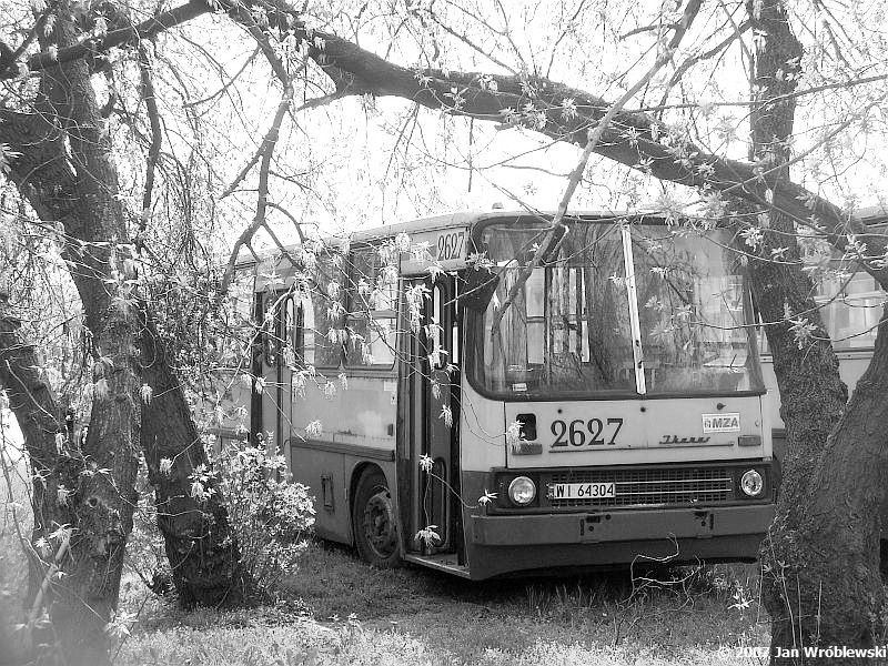 2627
Ikarus 280.26 / Prod. 1985 / NG 1990 / NG2 1997 / skreślenie 01.2007
Słowa kluczowe: ik280 2627 ZajezdniaRedutowa 2007