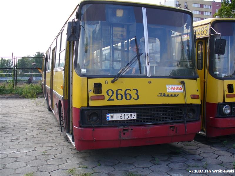 2663
Ikarus 280.26 / Prod. 1990 / NG 1997 / skreślenie 05.2007
Słowa kluczowe: ik280 2663 ZajezdniaRedutowa 2007