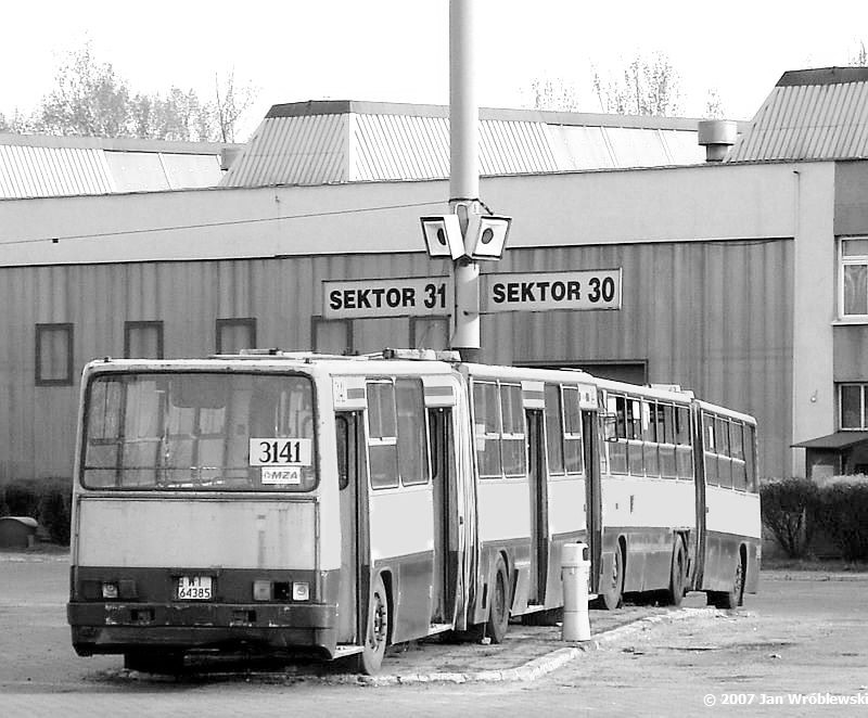 3141
Sektor 30. Pierwsza wysepka dla kasatów.
Ikarus 280.26 / Prod. 1987 / NG 1994 / NG2 2000 / skreślenie 03.2007
Słowa kluczowe: ik280 3141 ZajezdniaStalowa 2007