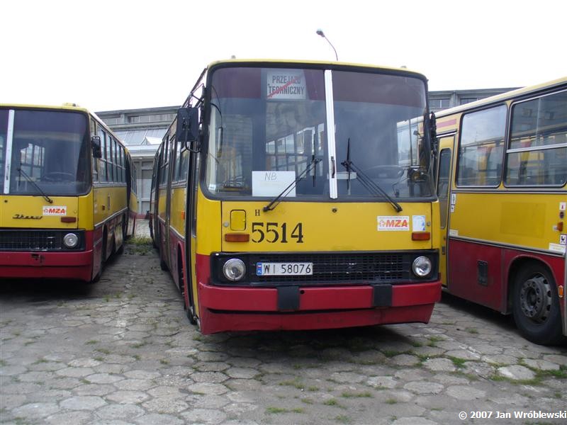 5514
Naprawa bieżąca, która okazała się kasacją..
Ikarus 280.70E / Prod. 1995 / Kasacja 11.2007
Słowa kluczowe: IK280 5514 ORT 2007