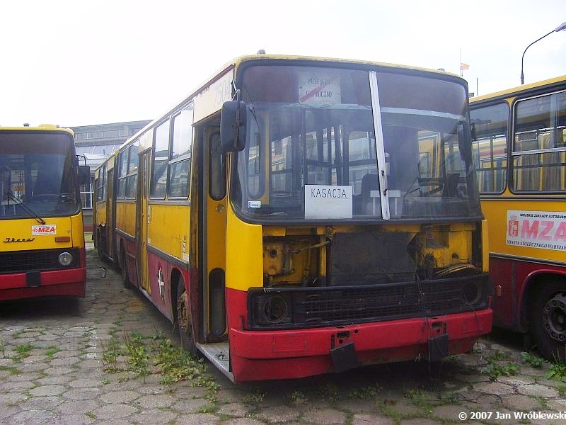 7504
Jedna z pierwszych kasacji automatów.
Ikarus 280.26 / Prod. 1990 / NG 1999 / skreślenie 05.2007 / Kasacja 08.2007
Słowa kluczowe: IK280 7504 ORT 2007