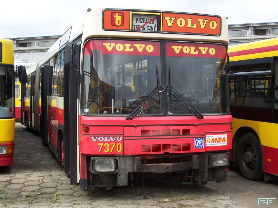 7370
Naprawa Jelcza Steyera Volvo na CWSie.
Słowa kluczowe: M180 7370 T4 2008