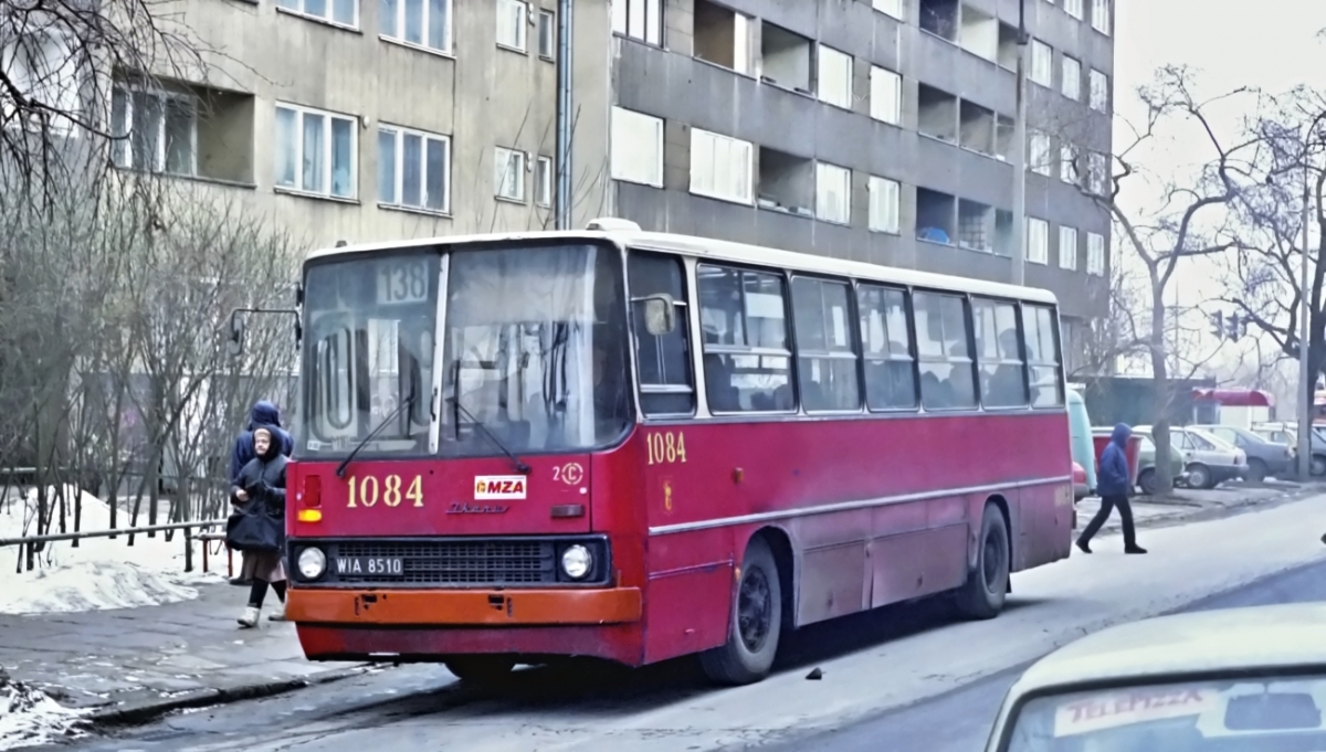 1084
Foto: Maciej Turkowski.
Z archiwum MZA.
Słowa kluczowe: IK260 1084 138 Madalińskiego 1995