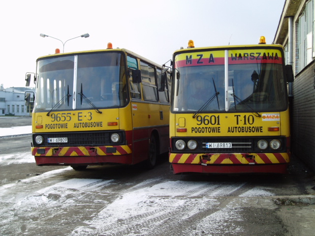 9601
9601 to już tylko sprzęt nie wyjżdżający za parkan Ostrobramskiej. 9655 albo dostanie remont, albo...
Słowa kluczowe: IK280A 9655 9601 ZajezdiaOstrobramska 2008