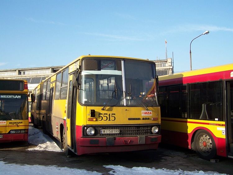 5515
Tak wygląda autobus po remoncie w Wyględach. Inne listwy, trochę bardziej kolor. Dlatego to odpowiedz na Wasze pytania  dotyczące NB 2077. 2007 ma kolor z ORT i listwy także. Zakres był dyskusyjny, ale dzisiaj to już historia.
5515 dzisiaj choruje na silnik.
Słowa kluczowe: Ik280 5515 ORT 2009