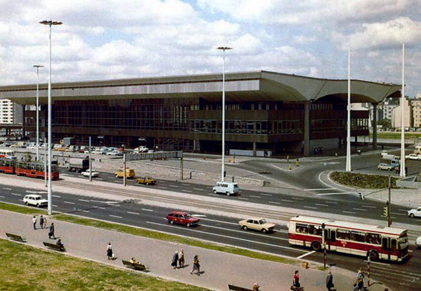 Jelcz PR100
Przed bardzo świeżym Dworcem Centralnym
Słowa kluczowe: PR100 DworzecCentralnt 1976