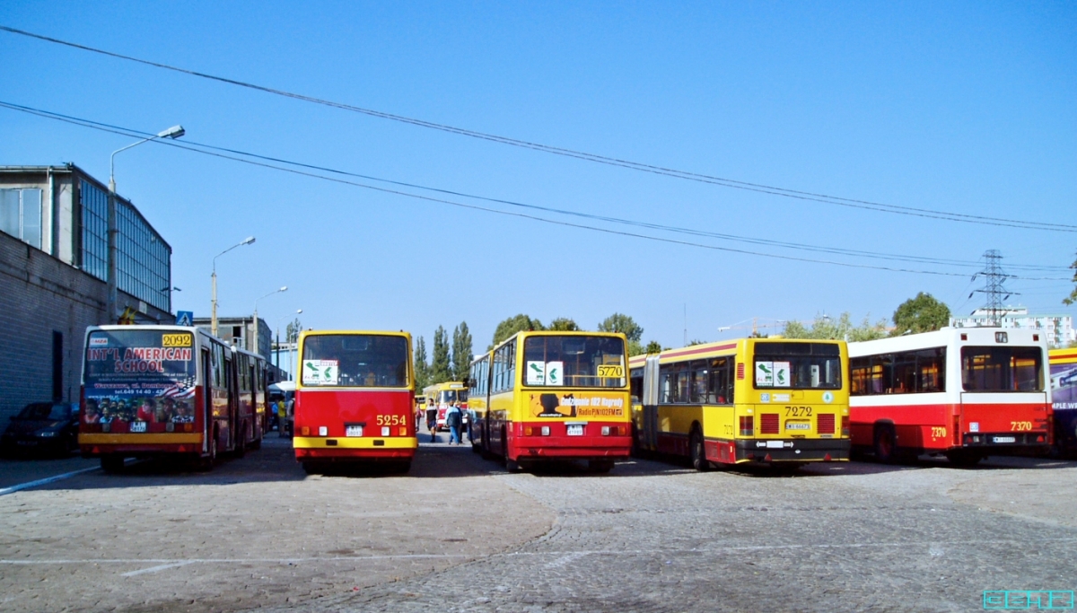 2092, 5254, 5770, 7272, 7370
Słowa kluczowe: IK280 2092 5254 5770 IK435 7272 M180B10M 7370 