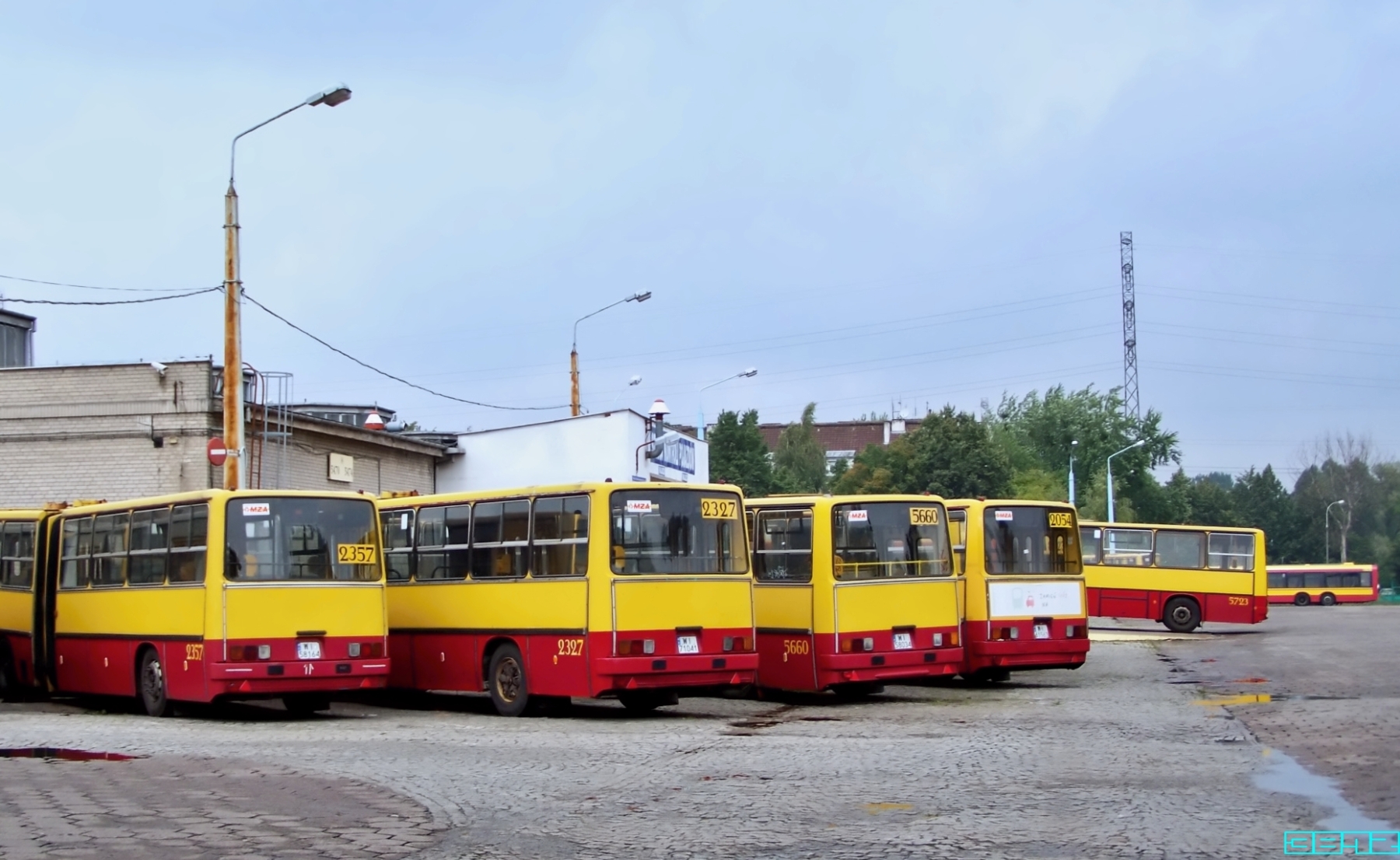 2357, 2327, 5660, 2054, 5723
Słowa kluczowe: IK280 2357 2327 5660 2054 5723 ZajezdniaWoronicza 2009