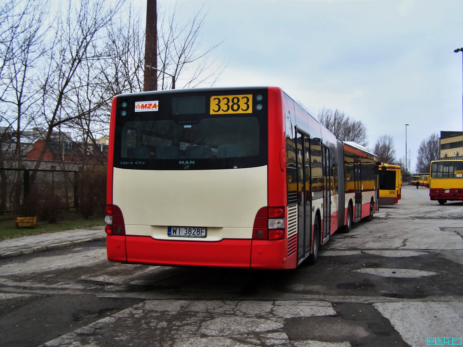 3383
Słowa kluczowe: LionsCityG 3383 ZajezdniaStalowa 2009