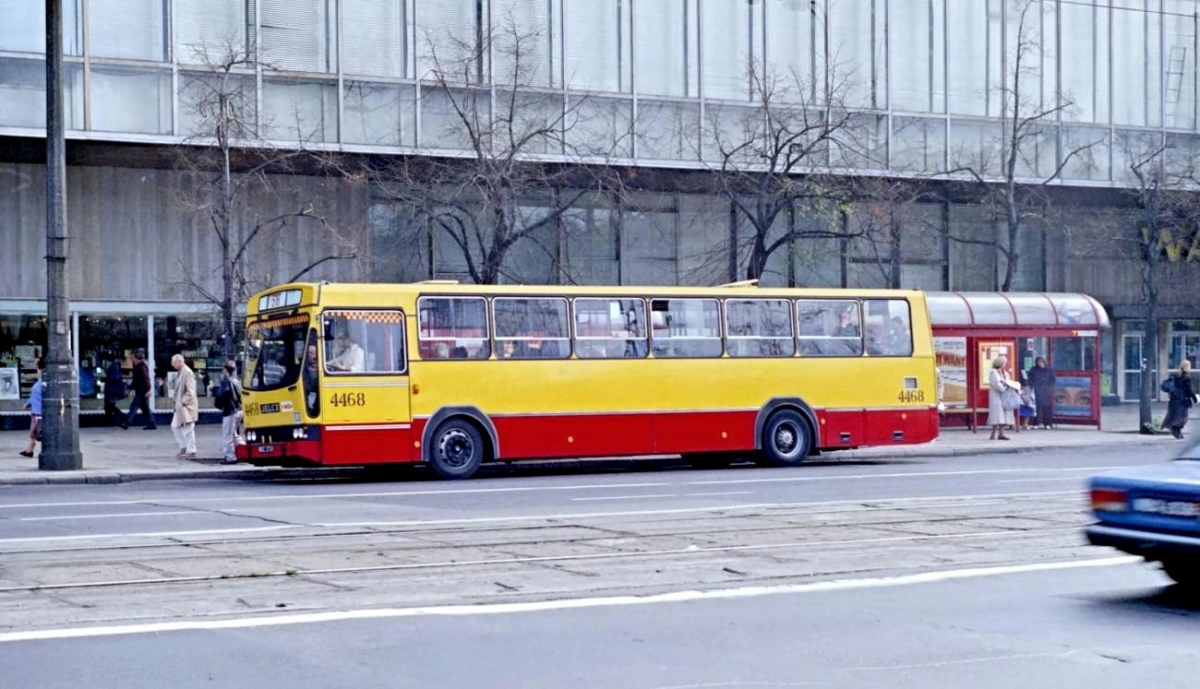 4468
Foto: Maciej Turkowski.
Z archiwum MZA.
Słowa kluczowe: 120MM 4468 516 Marszałkowska 1994