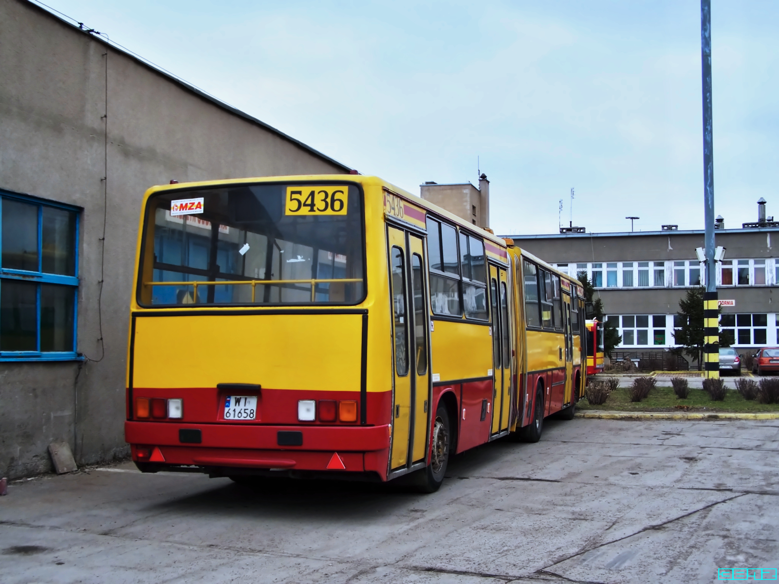 5436
Słowa kluczowe: Ik280 5436 ZajezdniaStalowa 2009