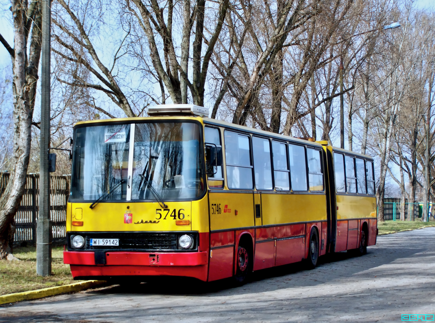 5746
Słowa kluczowe: Ik280 5746 ORT 2011