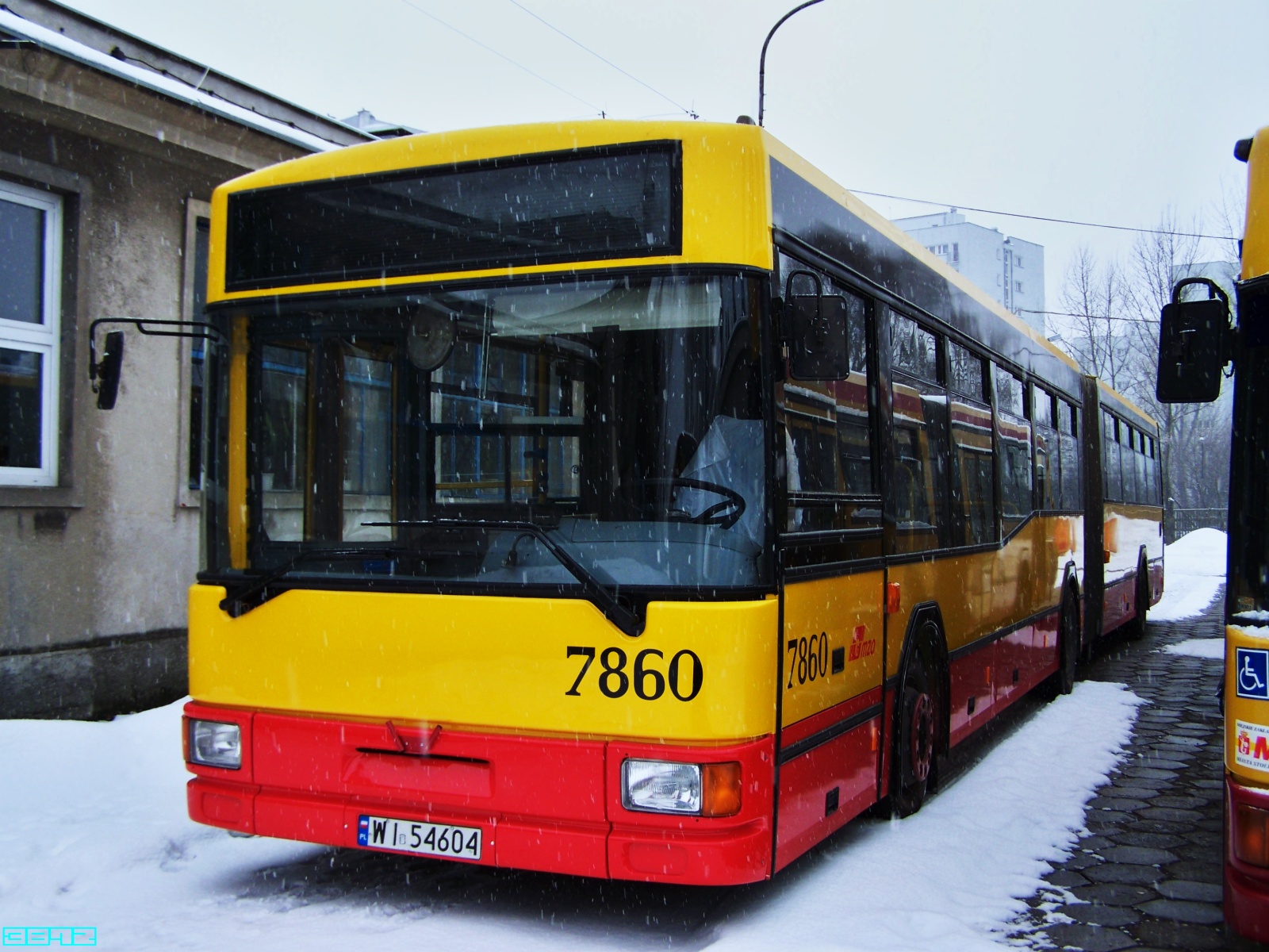 7860
Słowa kluczowe: M181M 7860 ORT 2011