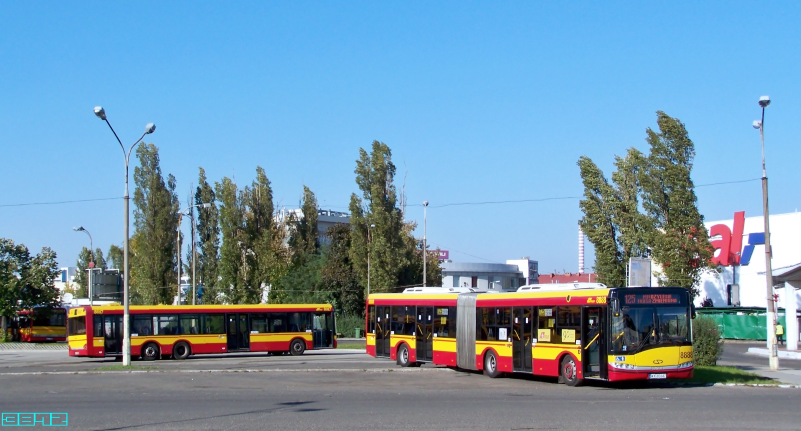 8017, 8888
Słowa kluczowe: SU15 8017 SU18 8888 ZajezdniaOstrobramska 2010