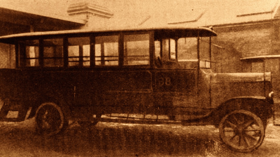 38
Kupiono w 1919 roku takie oto niemieckie autobusy.
Słowa kluczowe: BenzGaggenau 38 1920
