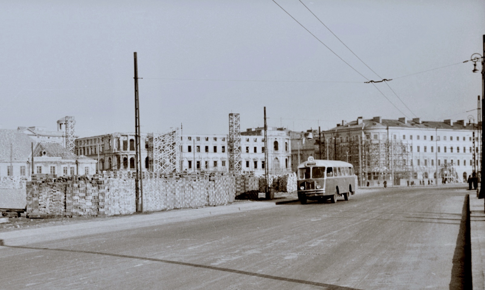 ChaussonAPH47
Zdjęcie jest własnością NAC.
Wszelkie prawa zastrzeżone.

Słowa kluczowe: APH47 113 PlacPiłsudskiego 1949