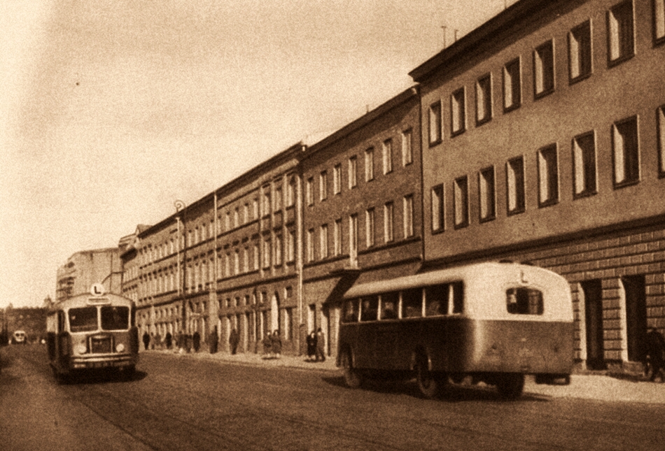 Chausson APH47
Koguciki na nowym Nowym Świecie.
Słowa kluczowe: APH47 L Ł NowyŚwiat 1948