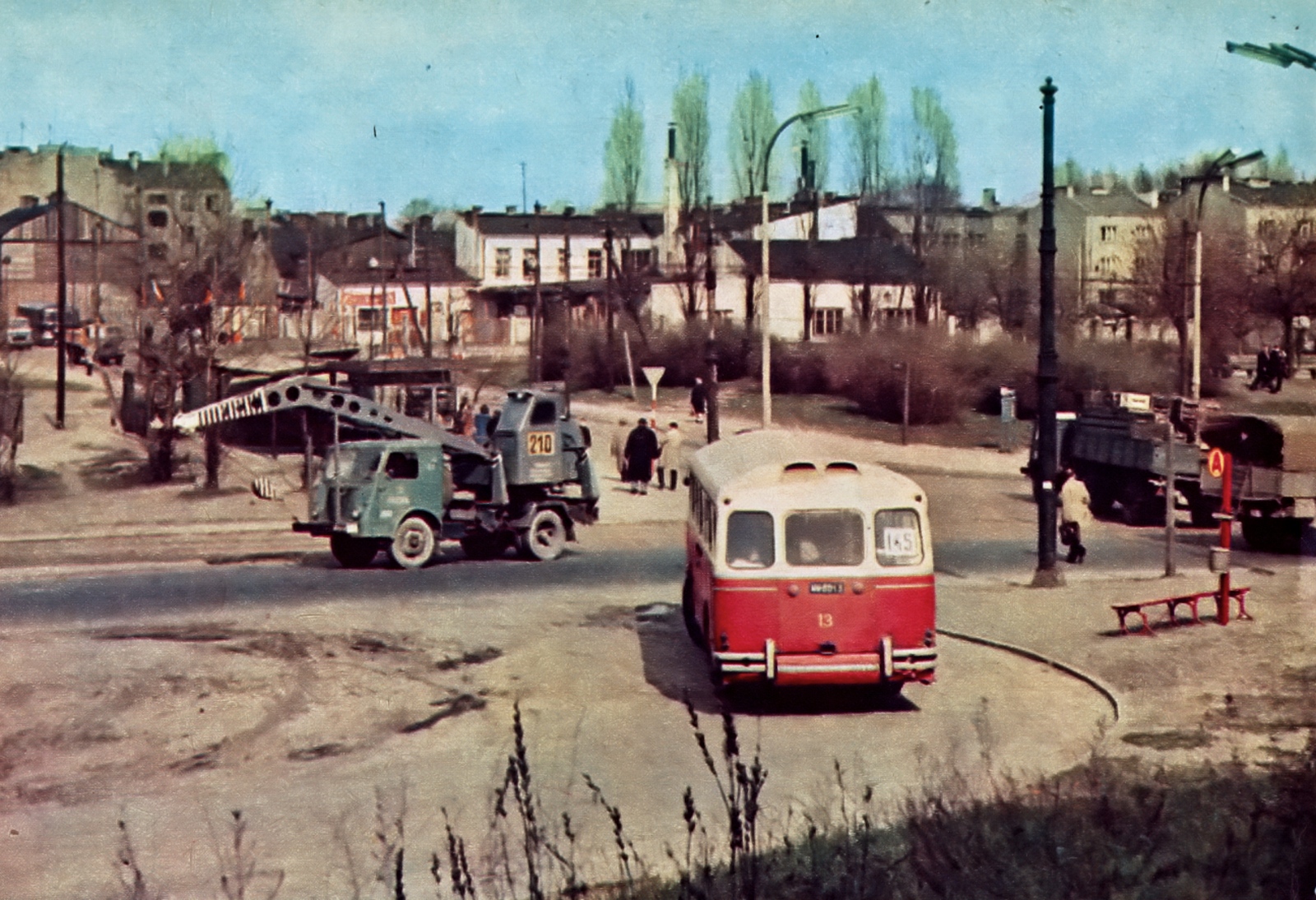 13

fot. Jarosław Smogorzewski.
Słowa kluczowe: APH521 13 145 ŚwWincentego 1965