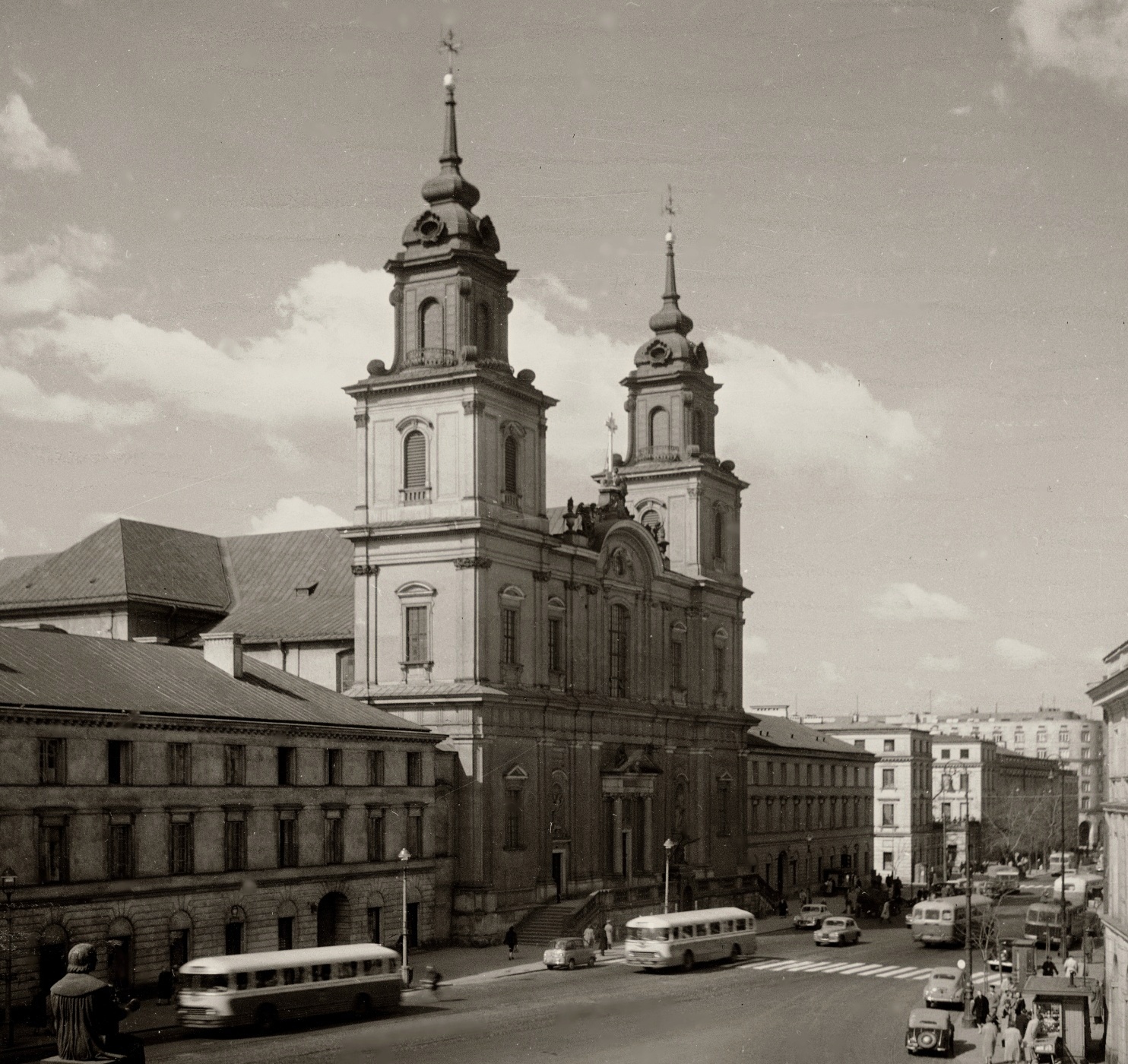 ChaussonAPH521
Zdjęcie jest własnością NAC.
Wszelkie prawa zastrzeżone.

Słowa kluczowe: APH521 KrakowskiePrzedmieście 1955