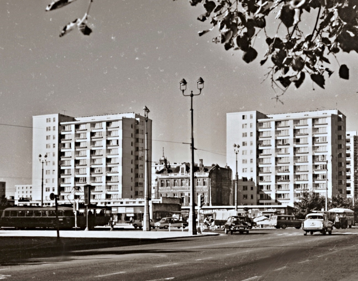 ChaussonAPH521
Foto: Jerzy Piasecki.
Zdjęcie jest własnością NAC.
Wszelkie prawa zastrzeżone.

Słowa kluczowe: APH521 MarszałkowskaKrólewska 1964