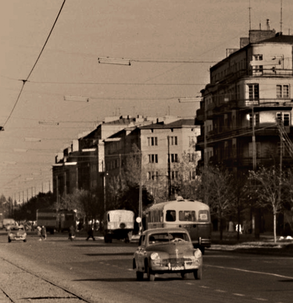 ChaussonAPH521
Foto: Zbyszko Siemaszko.
Zdjęcie jest własnością NAC.
Wszelkie prawa zastrzeżone.

Słowa kluczowe: APH521 135 Waszyngtona 1965