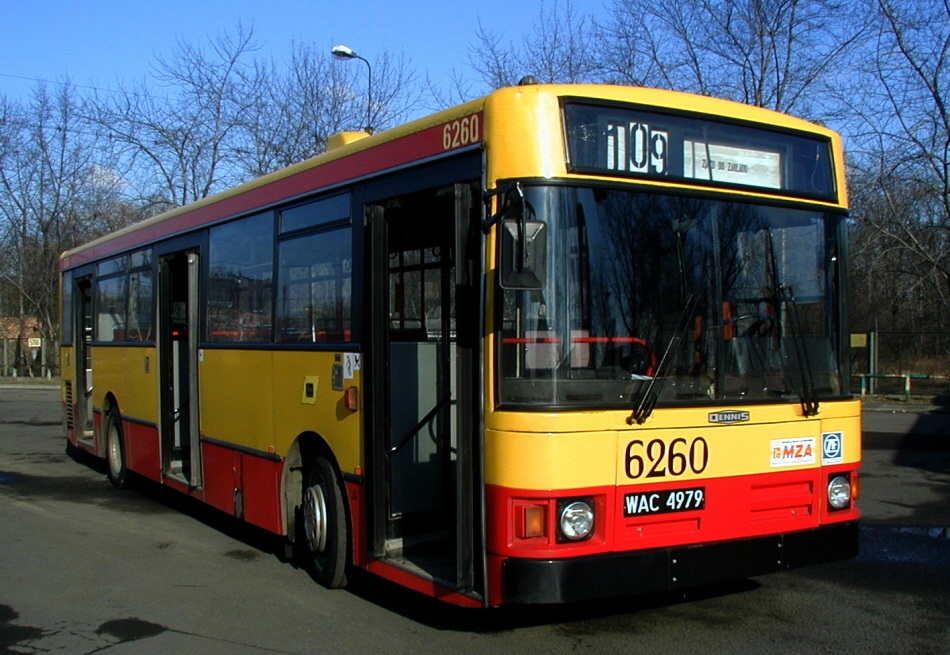 6260
Dennis na Redutowej w 2001 roku.
Słowa kluczowe: DennisLance 6260 ZajezdniaRedutowa 2001