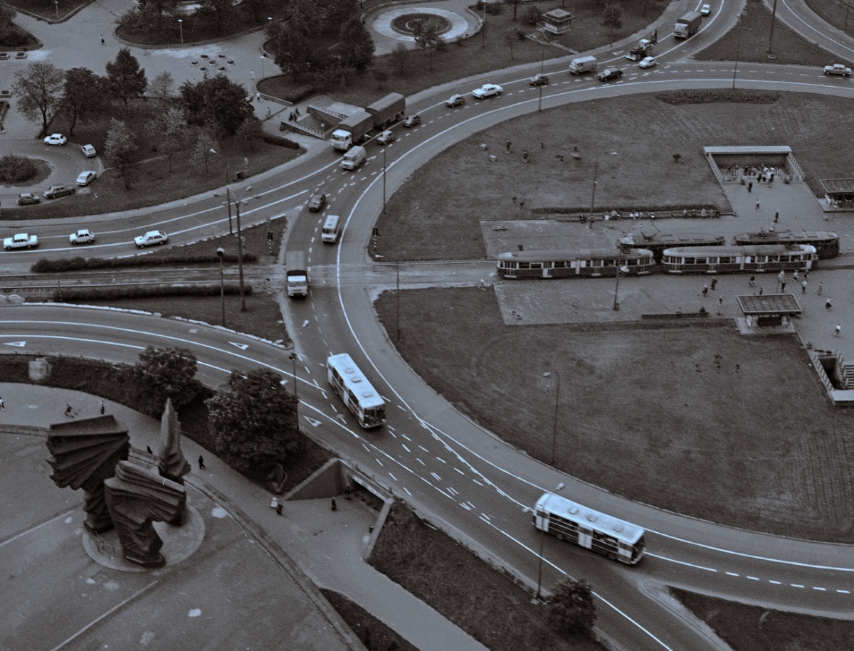 Ikarus 260, Wagon102Na+Wagon102Na
Zdjęcie jest własnością NAC.
Wszelkie prawa zastrzeżone.

Słowa kluczowe: IK260 Wagon102Na+Wagon102Na RondoZiętka Katowice 1989