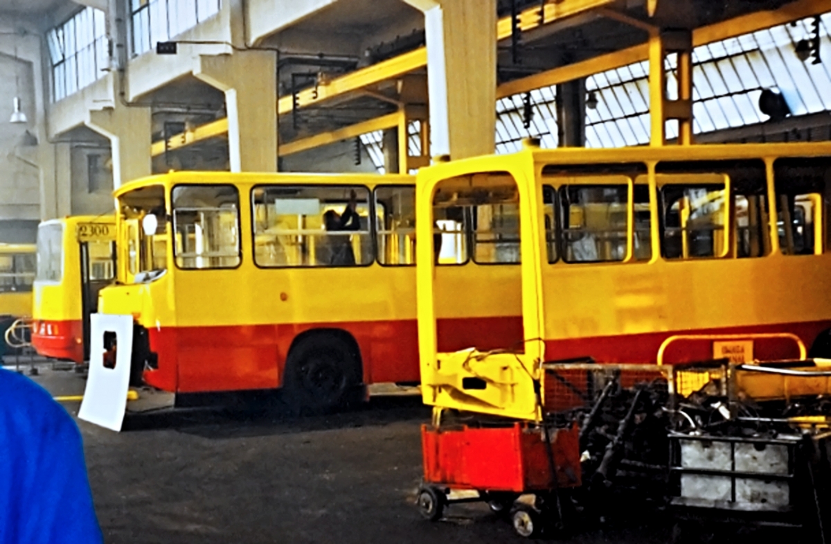 2300
Słowa kluczowe: Ik280 2300 ORT 1995