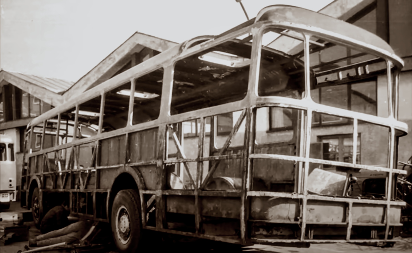 Ikarus 556
Naprawy. Autobus miał bardzo słabe wykonanie.
Słowa kluczowe: IK556 FabrykaIkarus 1969