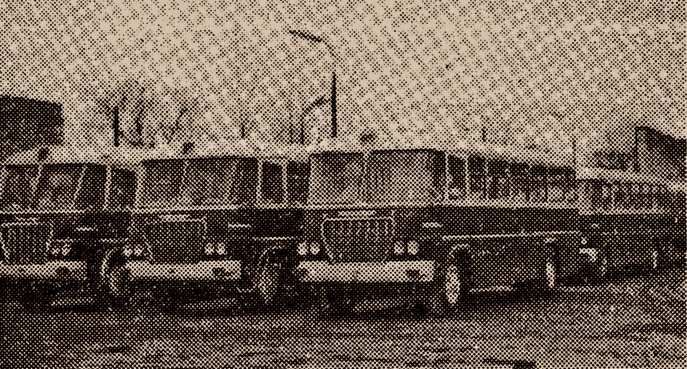 Ikarus620
Pierwsze Ikarusy 620 (jeszcze z małymi świetlikami) w zajezdni Łazienkowska w grudniu 1960.
Słowa kluczowe: IK620 ZajezdniaŁazienkowska 1960