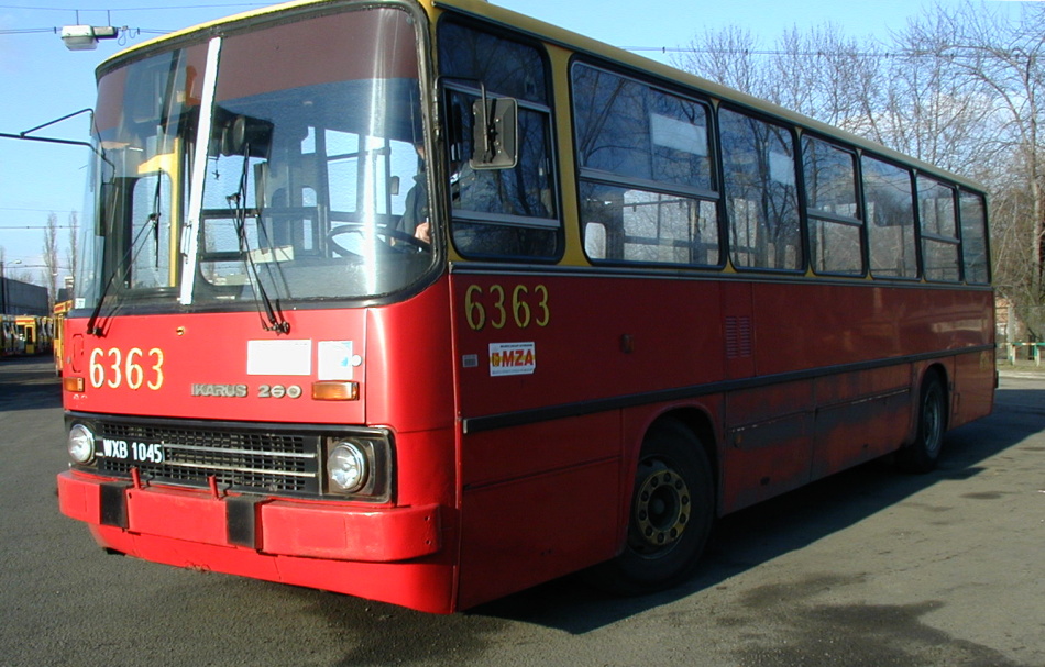 6363
Trochę zapuszczony na Redutowej.
Zdjęcie Andrzej Neuman.
Słowa kluczowe: IK260 6363 ZajezdniaRedutowa 2001