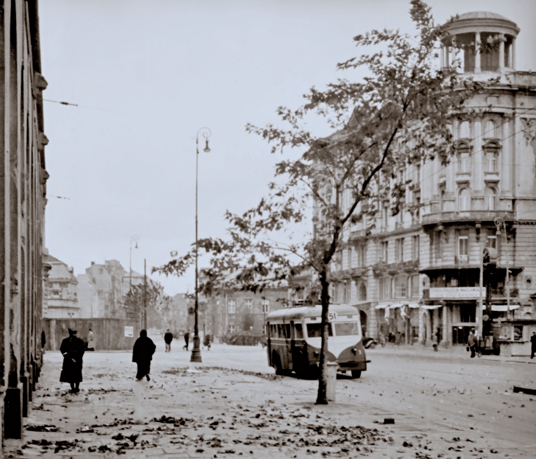 3
Zdjęcie jest własnością NAC.
Wszelkie prawa zastrzeżone.

Słowa kluczowe: JaTB-2 3 51 KrakowskiePrzedmieście 1949