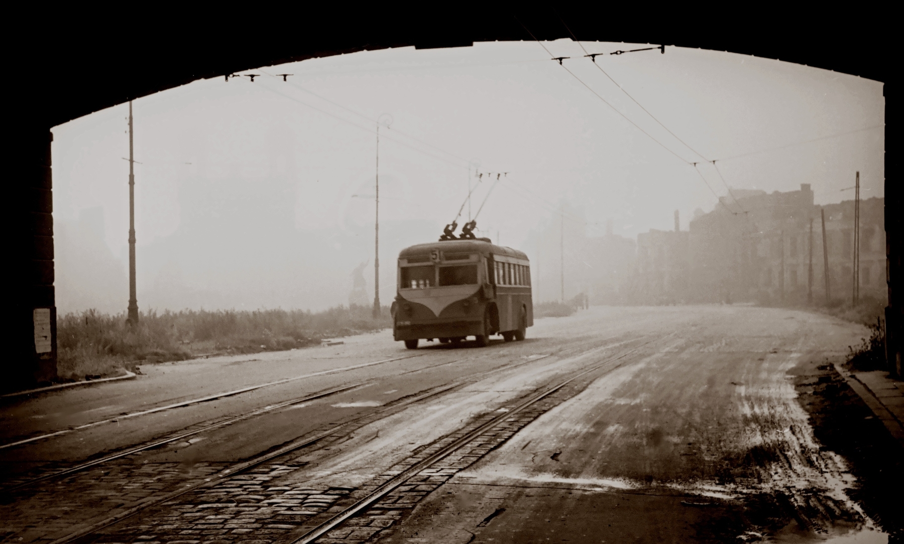 5
Zdjęcie jest własnością NAC.
Wszelkie prawa zastrzeżone.

Słowa kluczowe: JaTB-2 5 51 Bonifraterska 1949