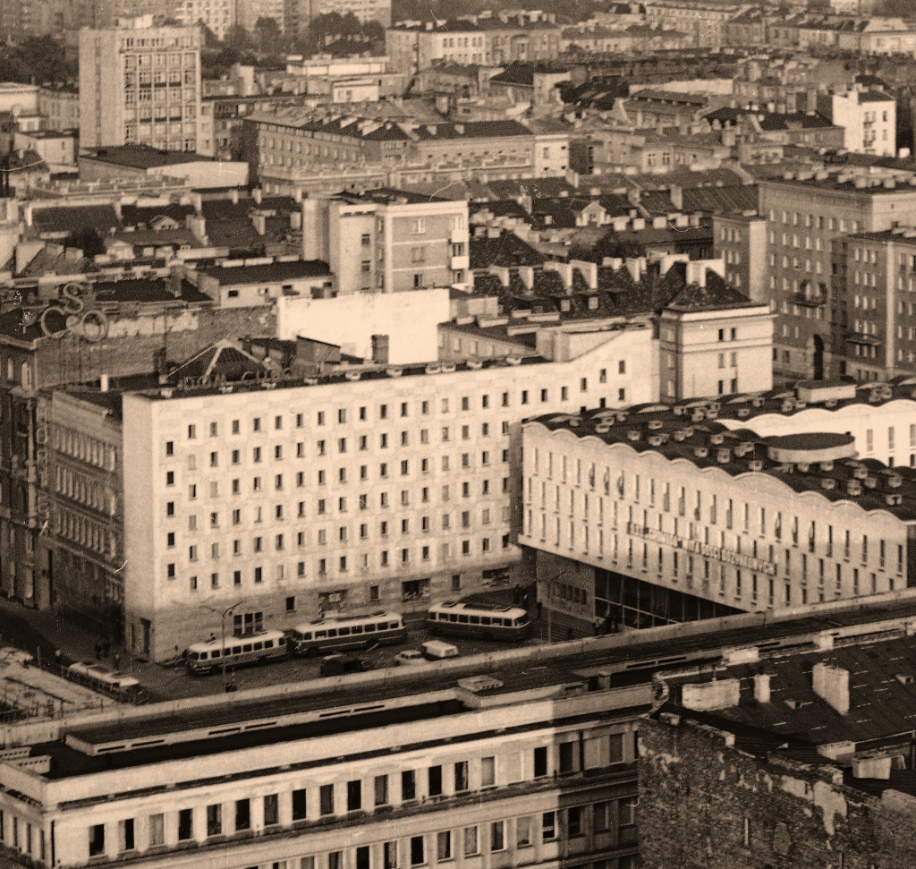 Jelcz043
Ogórki przed Domem Chłopa.

Foto: Lech Zielaskowski.
Zdjęcie jest własnością NAC.
Wszelkie prawa zastrzeżone.

Słowa kluczowe: Jelcz043 Warecka 1967