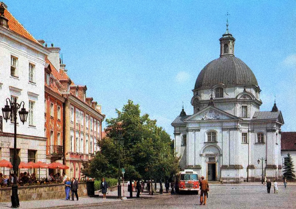 2384
Ewenement, czyli przegubowy ogórek na 125. Nigdy takiej obsady nie widziałem, tymczasem...
2384: produkcja 1970, R7, skasowany w prima aprilis 1.04.1978.
Słowa kluczowe: AP021 2384 125 RynekNowegoMiasta 1975