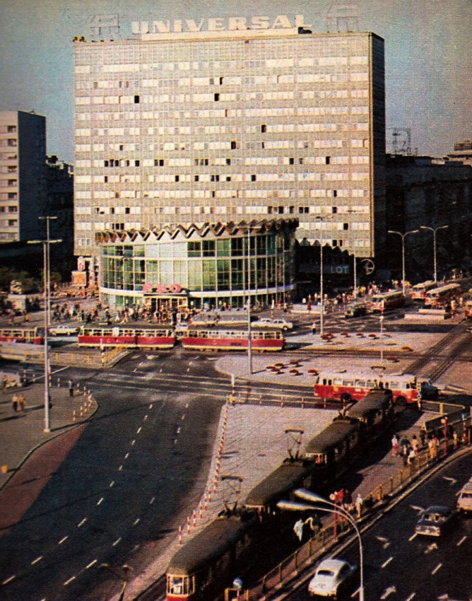 Jelcz MEX272
Centrum Warszawy 43 lata temu.
Słowa kluczowe: MEX272 MarszałkowskaAlejeJerozolimskie 1971