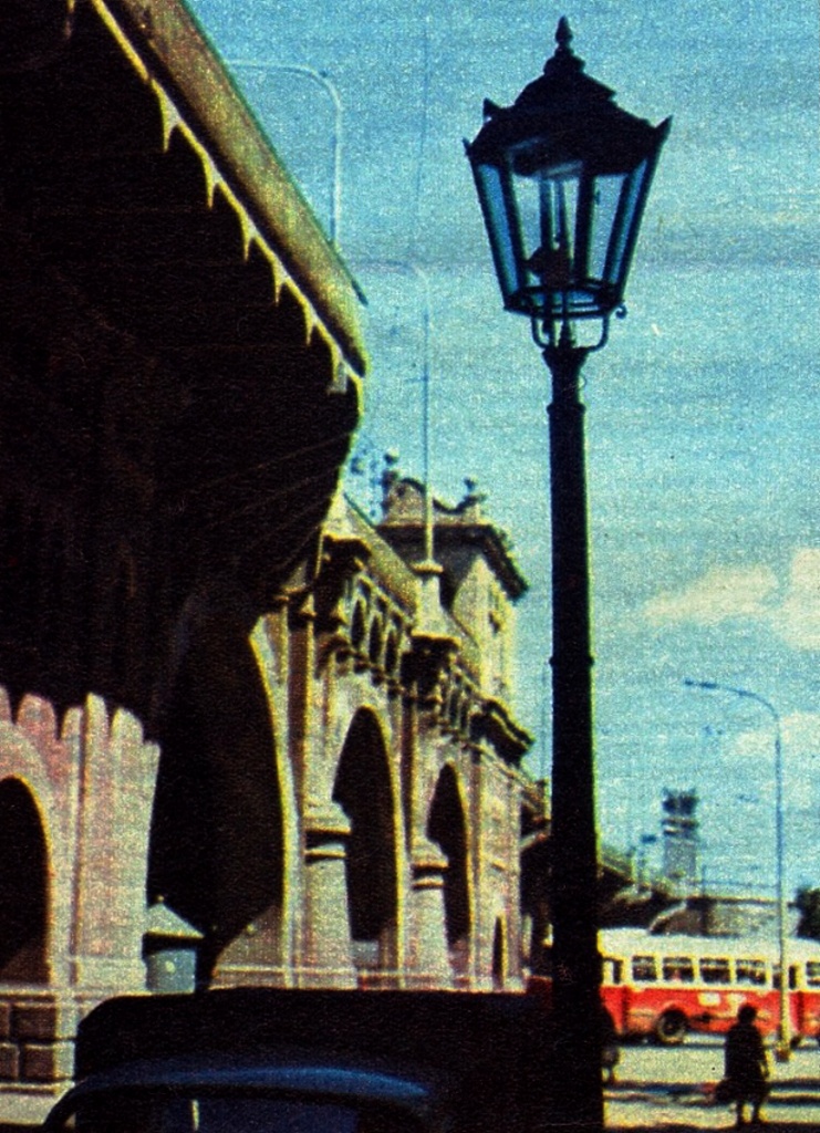 Jelcz MEX272
Pod wiaduktem Mostu Poniatowskiego.
Słowa kluczowe: MEX272 SolecAleja3goMaja 1978