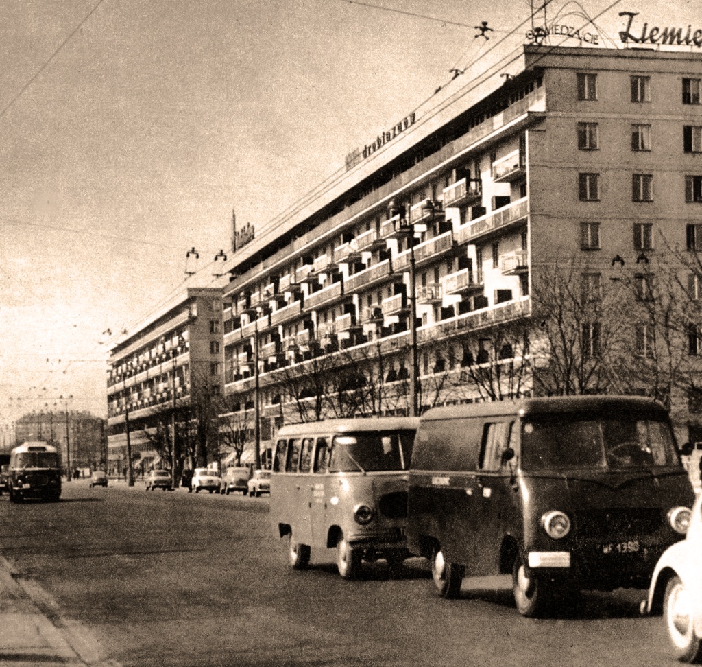 Jelcz MEX272
Pierwsze ogórki już w Warszawie.
Słowa kluczowe: MEX272 Świętokrzyska 1964