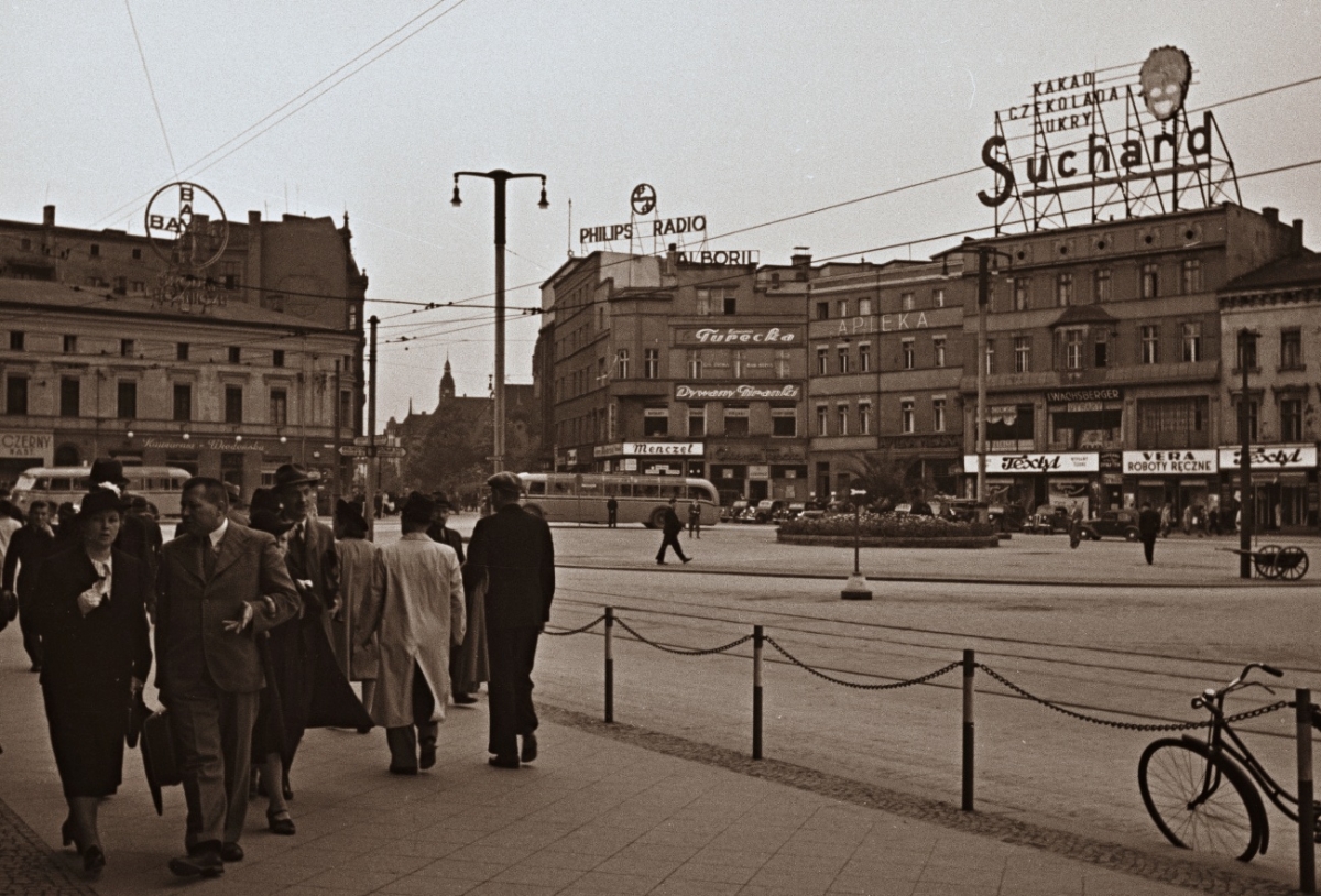 LeylandWKiPS
Zdjęcie jest własnością NAC.
Wszelkie prawa zastrzeżone.
Opracowanie fotografii Omni-Bus.
Słowa kluczowe: LeylandWKiPS Rynek Katowice 1937