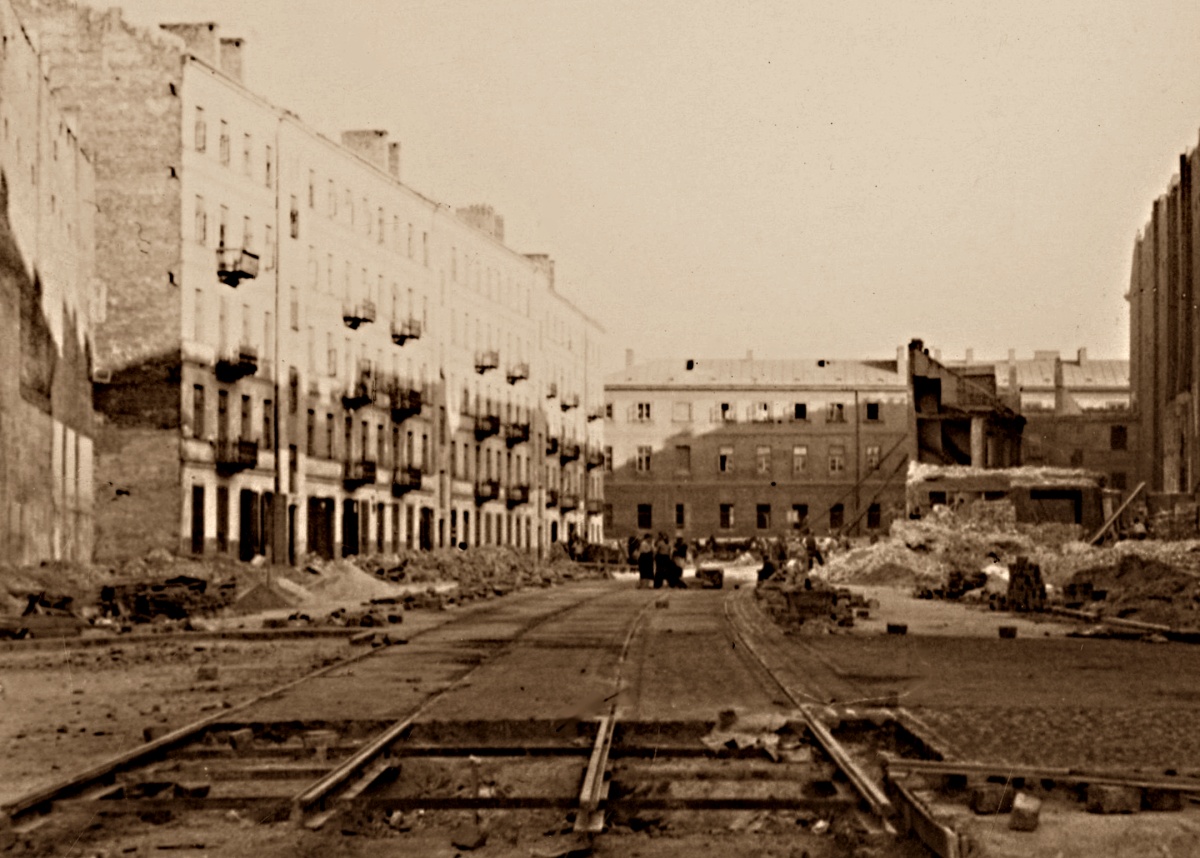 1938
Budowa linii na Żoliborz.

Zdjęcie jest własnością NAC.
Wszelkie prawa zastrzeżone.

Słowa kluczowe: LiniaTramwajowa Bonifraterska 1938