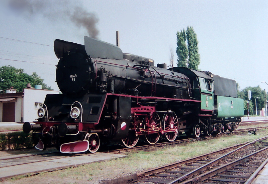 Ol49-85
Na stacji w Krzyżu. Bywałem tam wielokrotnie, prowadząc inwestycję w Gorzowie.

Foto: Jerzy Szeliga.
Zdjęcie jest własnością NAC.
Wszelkie prawa zastrzeżone.

Słowa kluczowe: Ol49-85 Krzyż 1993