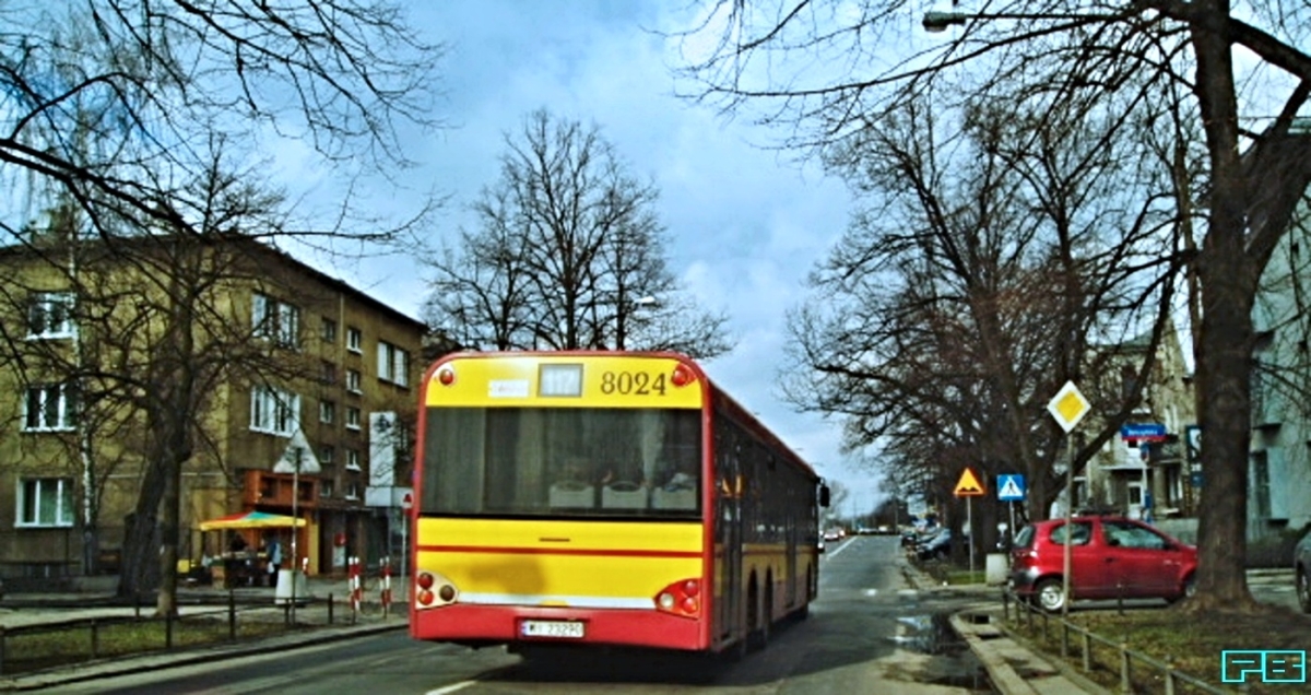 8024
Słowa kluczowe: SU15 8024 117 Francuska 2008