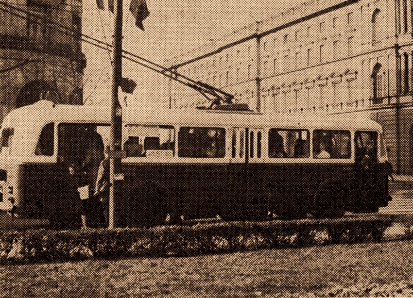 Skoda8TR
Szelki na Krakowskim.
Słowa kluczowe: Skoda8TR 51 KrakowskiePrzedmieście 1964